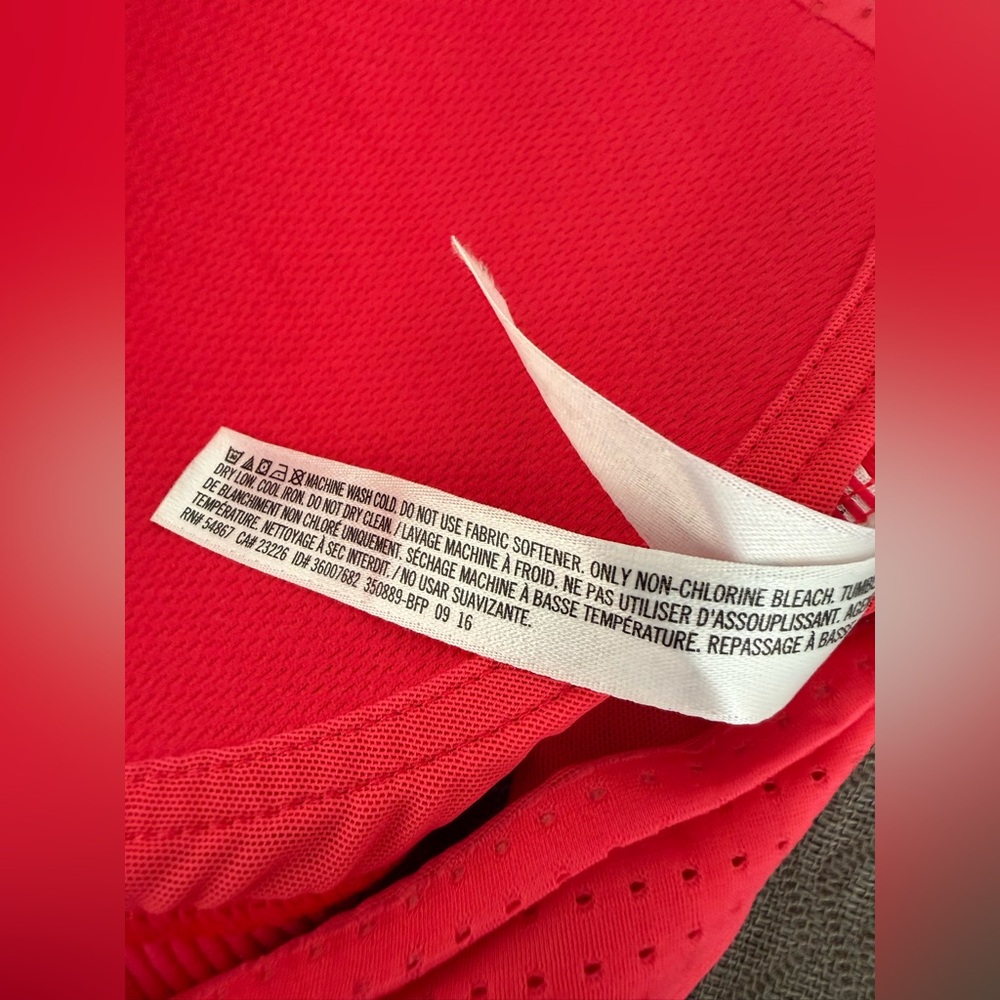 Victoria’s Secret VSX Sport breathable mesh straps pull over bra active 34B EUC - Picture 2 of 5